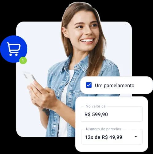 Mulher sorridente com um celular na mão. Ao seu lado, uma simulação de criação da cobrança parcelada dentro do Asaas, composta pelos campos de valor da cobrança e número de parcelas.